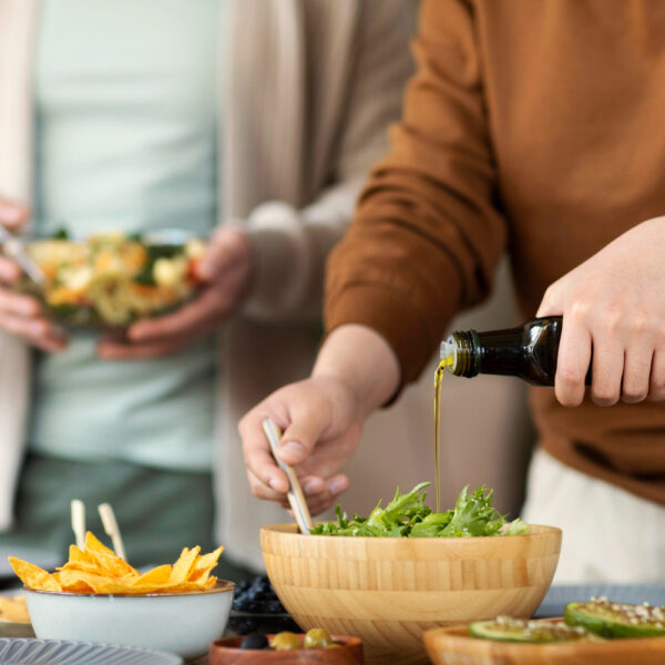 Why do Italians and Greeks live longer? The secret of the Mediterranean diet