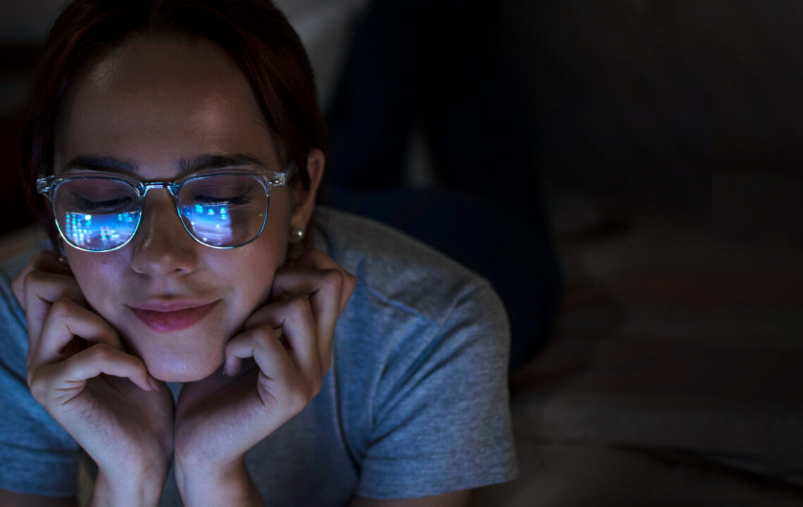 Effective blue light blocking