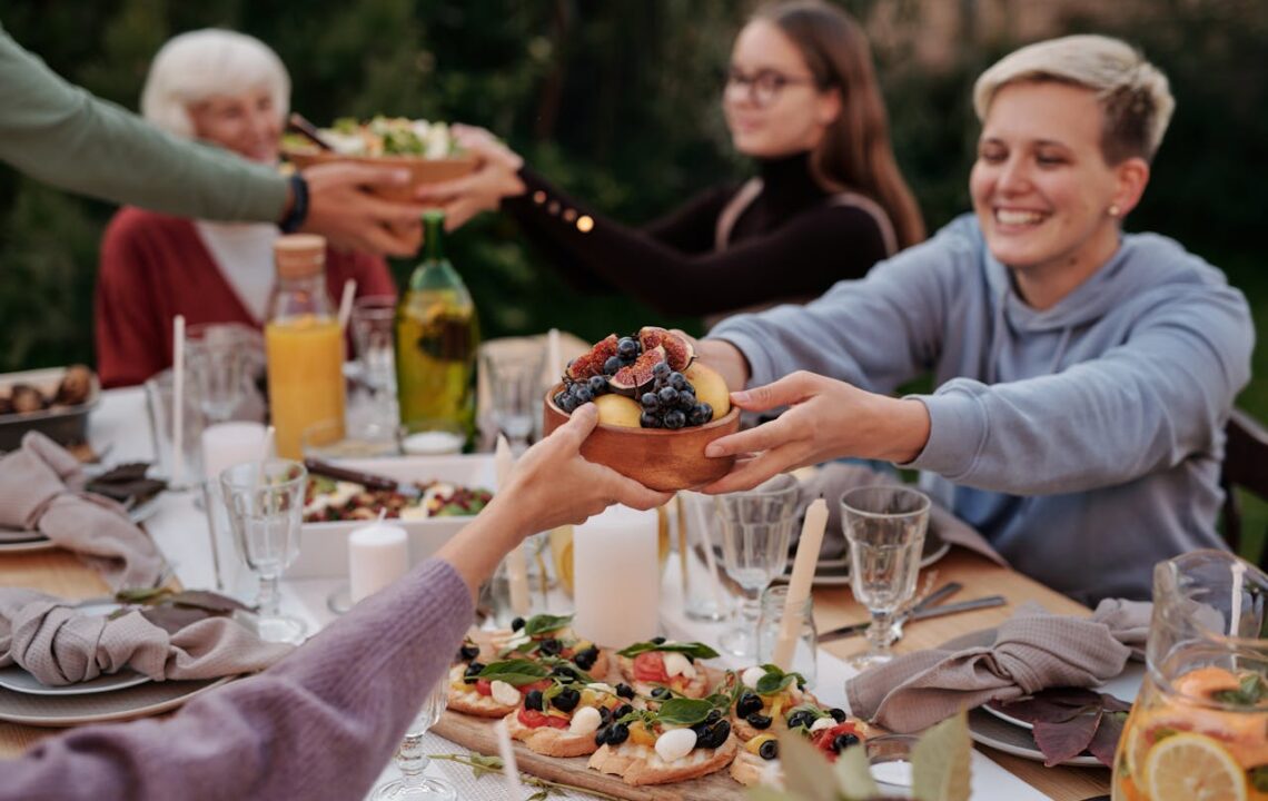 Meal rituals in longevity cultures – snacks, dinners and shared tables